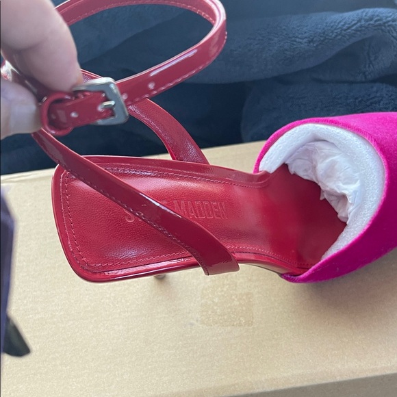 Steve Madden Red and Pink Open Toe Heels - Picture 7 of 11